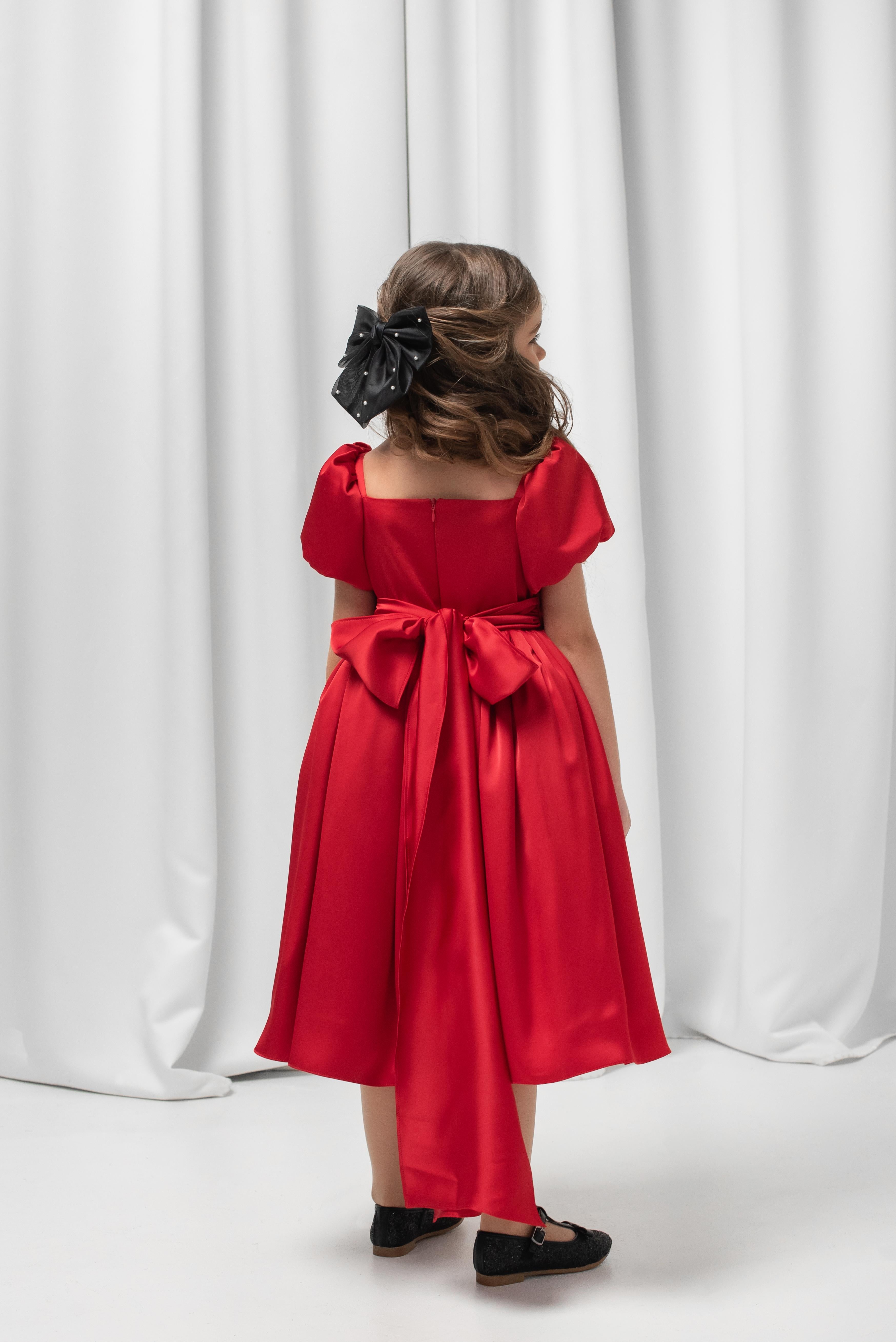 Luxurious Satin Dress with Handmade Embroidery – Soft Silky Lining in Multiple Colors (Copy)
